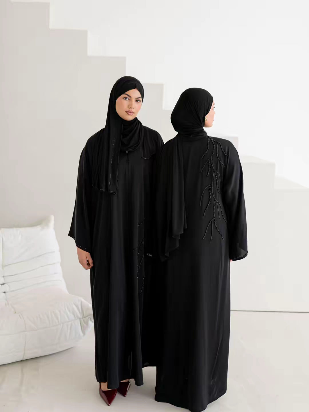 Abaya Layali – Front & Back Design